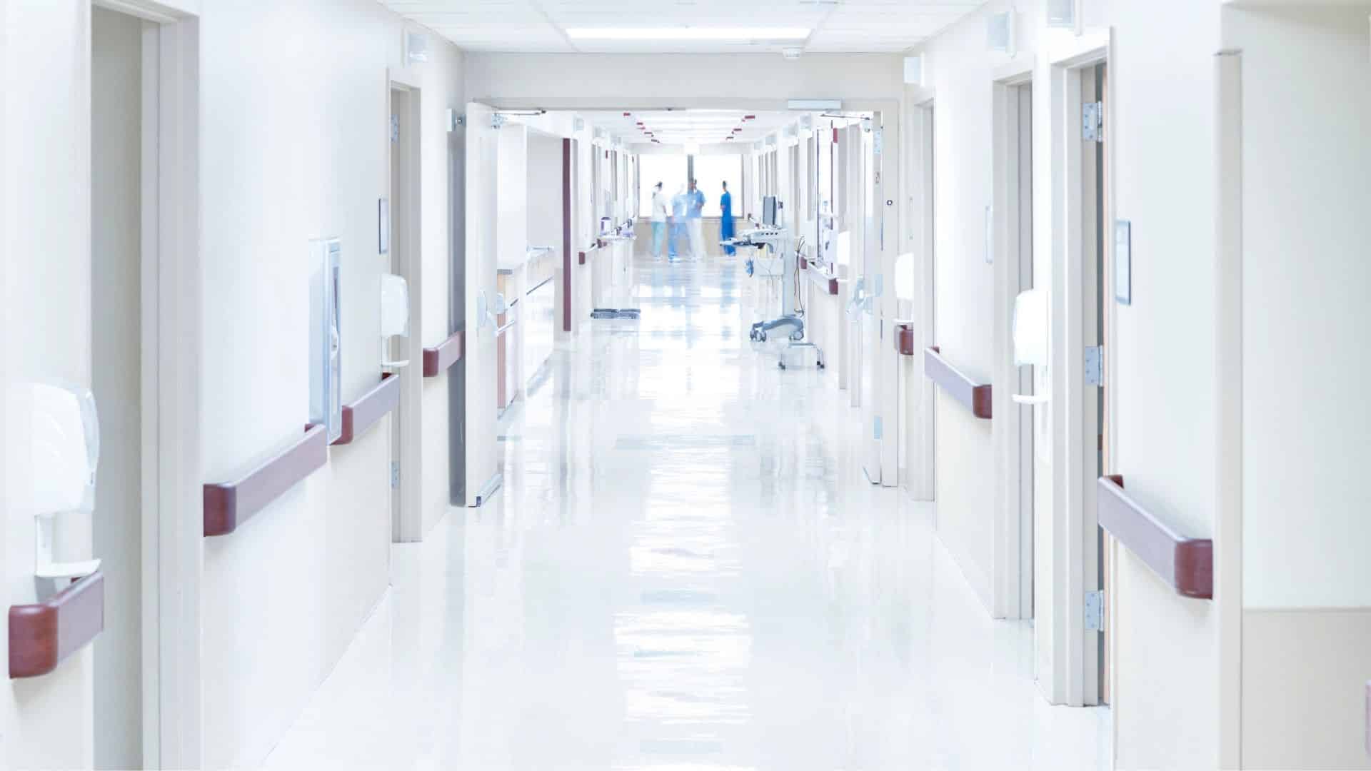 5 Reasons Why Hospitals Should Outsource Cleaning Services