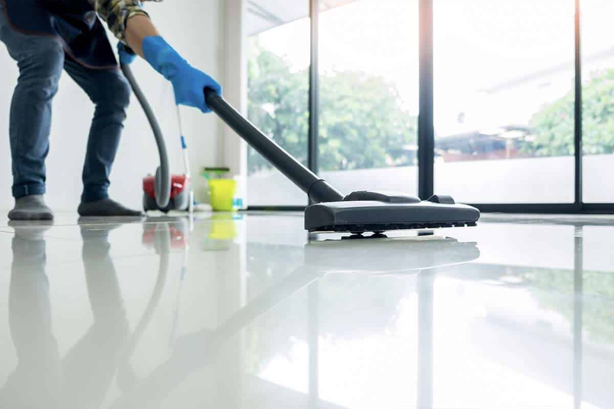 A Complete Guide to Commercial Cleaning Services: Contracts, Opportunities, and Business Startup