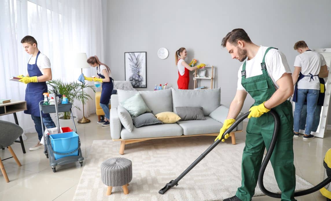 Commercial Cleaning Services vs. In-House Cleaning