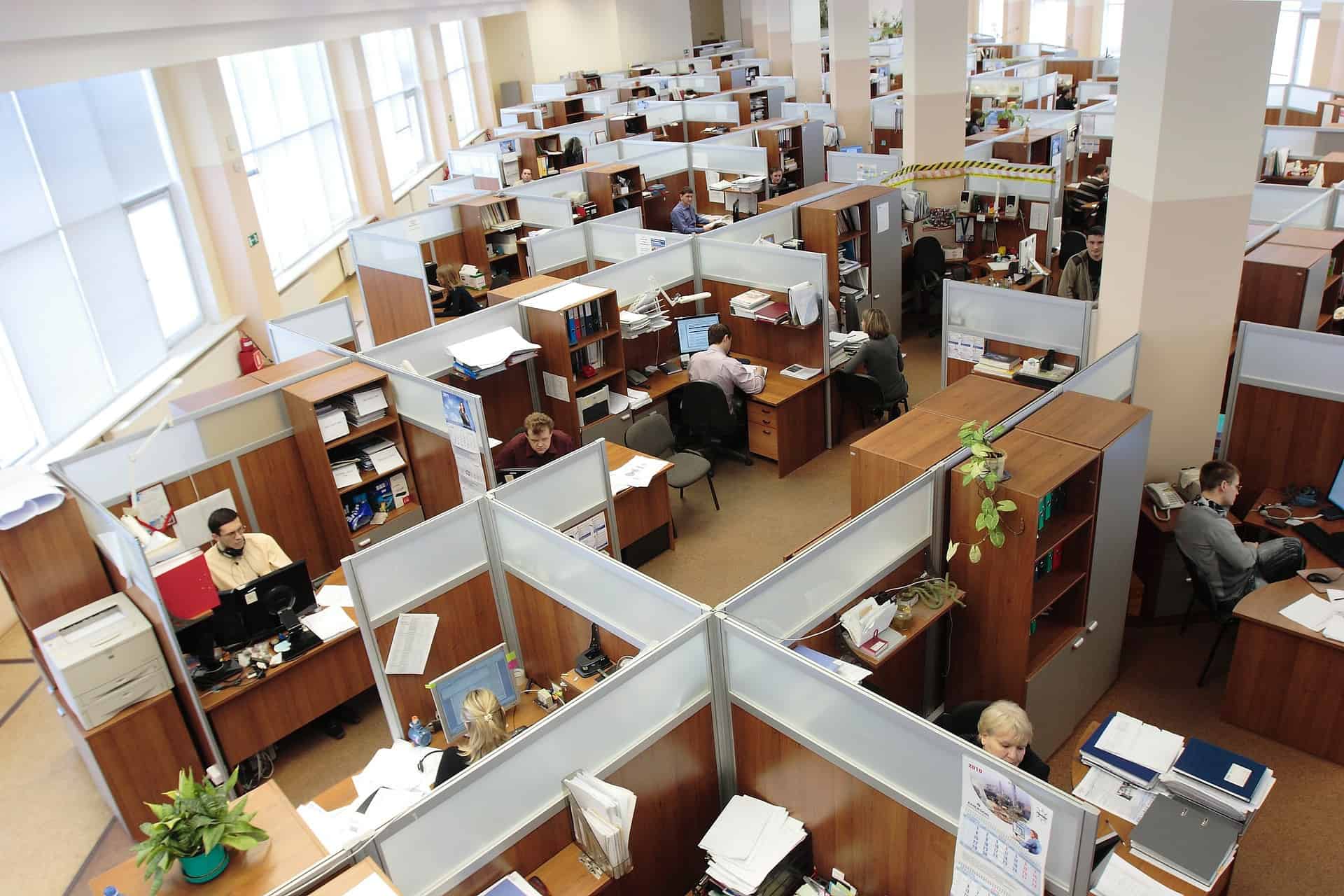 Common mistakes businesses make when hiring an office cleaning company