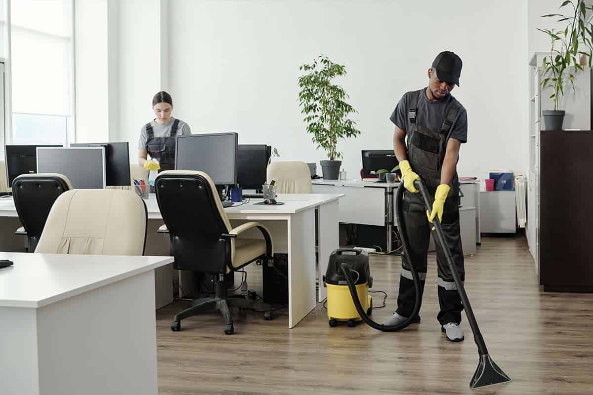Mastering Office Cleaning: Generating Leads and Winning Commercial Cleaning Bids